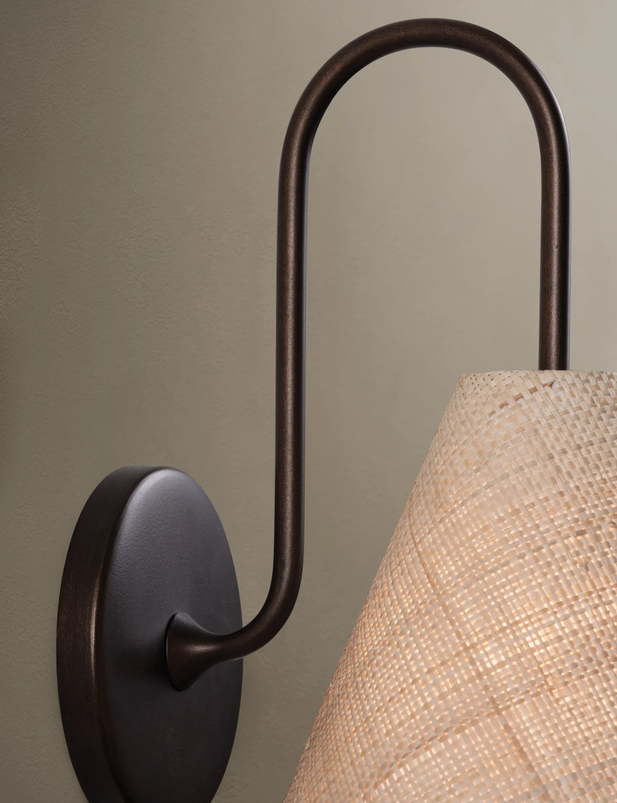 Amma Modern Brass Wall Sconce Light Fixture for Bedroom or Hallway - Image 3